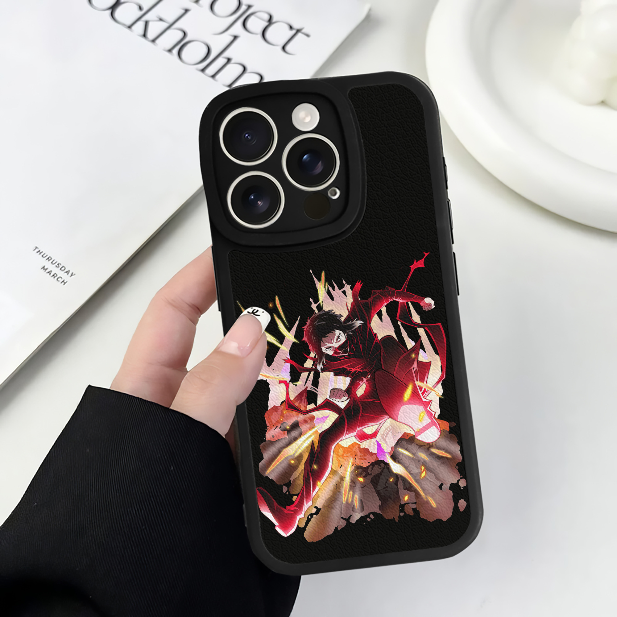 （画像用） 文豪ストレイドッグス Bungo Stray Dogs 【iPhone 16シリーズ対応】シリコンスマホケース（レザー調） 材質：シリコン